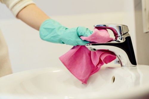 Move-in and move-out cleaning service in N6