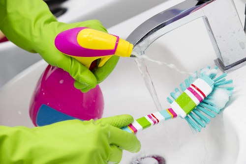 Professional hard floor cleaning in N6 for polished surfaces