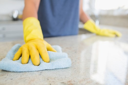 Safe step-by-step oven cleaning in N6 process